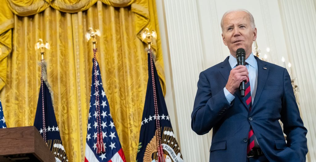 Biden anuncia medida que pode regularizar milhares de imigrantes